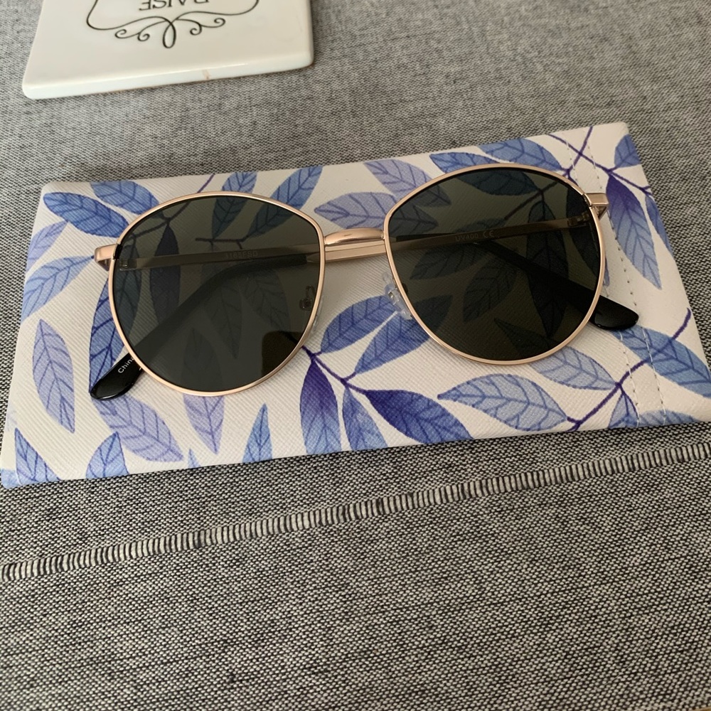 Sunglasses Warehouse Gold frames